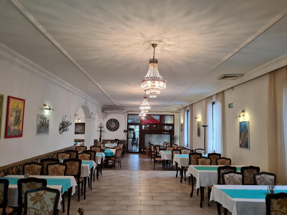 Ugostiteljski Objekat Karibo Otel Sombor Dış mekan fotoğraf
