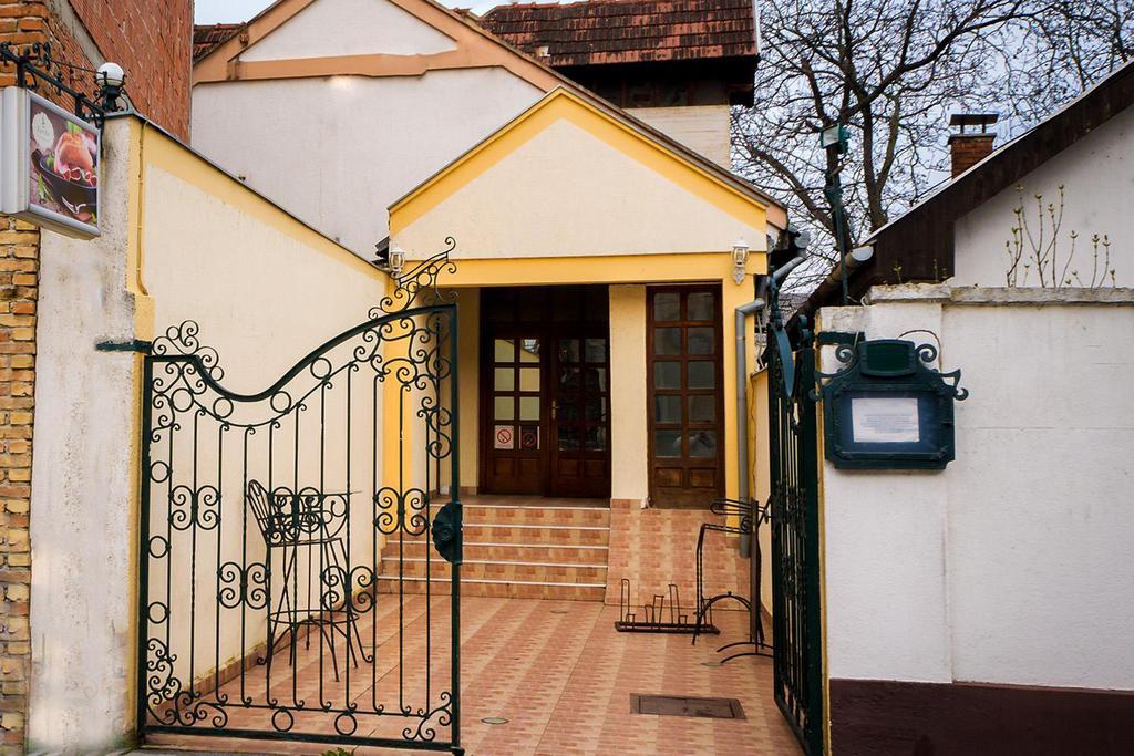 Ugostiteljski Objekat Karibo Otel Sombor Dış mekan fotoğraf